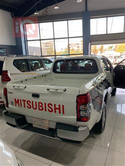 میتسوبیشی L200